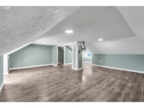271 N 3rd Street Jefferson OR 97352