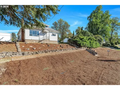 271 N 3rd Street Jefferson OR 97352