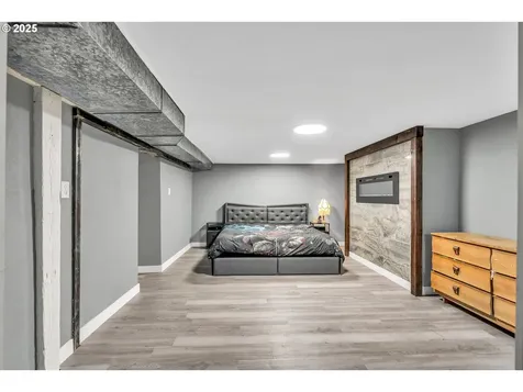 271 N 3rd Street Jefferson OR 97352