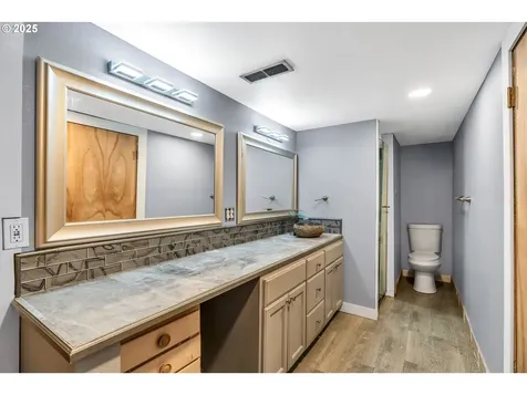 271 N 3rd Street Jefferson OR 97352
