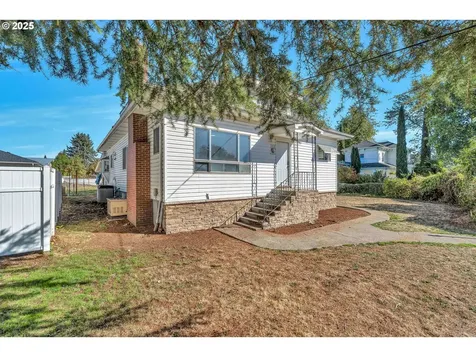 271 N 3rd Street Jefferson OR 97352