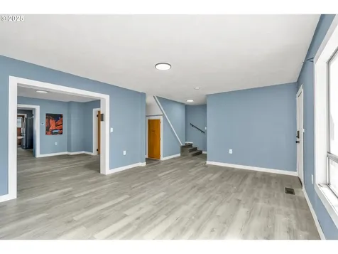 271 N 3rd Street Jefferson OR 97352