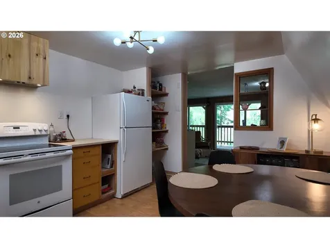 26022 S Elwood Road Colton OR 97017