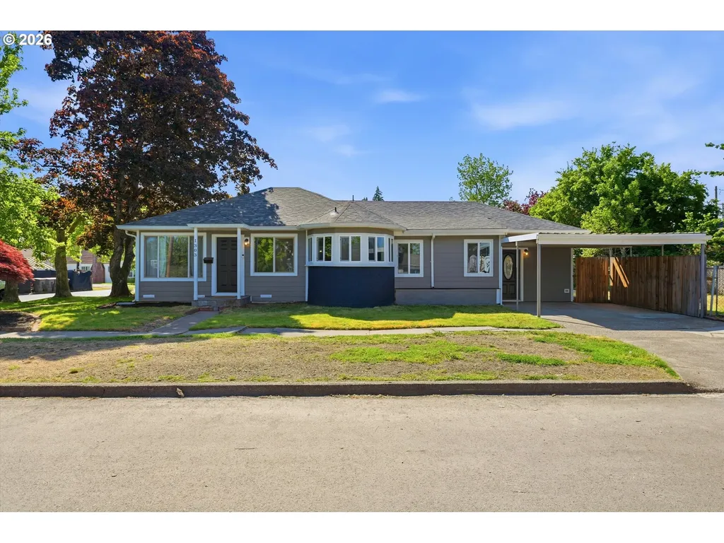 1303 NE Logan Street Mcminnville OR 97128