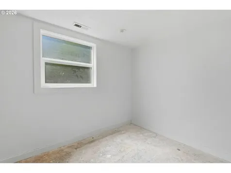 1303 NE Logan Street Mcminnville OR 97128