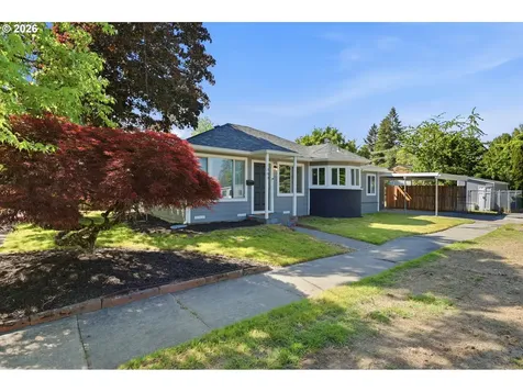 1303 NE Logan Street Mcminnville OR 97128
