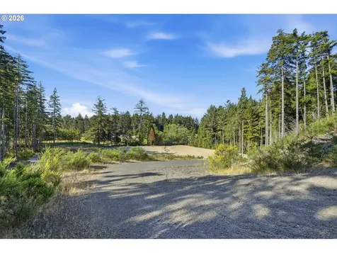 2215 Garfield Street North Bend OR 97459