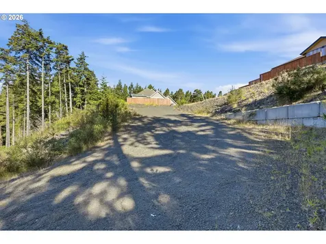 2215 Garfield Street North Bend OR 97459