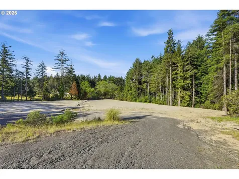 2215 Garfield Street North Bend OR 97459
