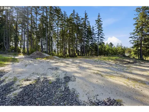 2215 Garfield Street North Bend OR 97459