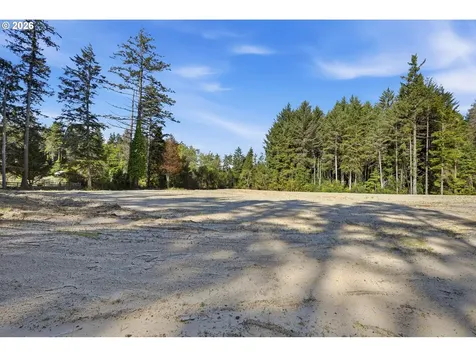 2215 Garfield Street North Bend OR 97459