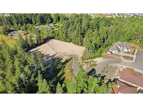 2215 Garfield Street North Bend OR 97459