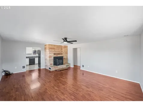 900 Doyle Street Reedsport OR 97467