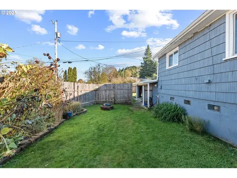 900 Doyle Street Reedsport OR 97467