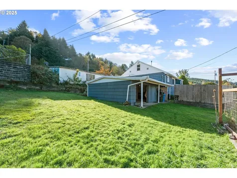 900 Doyle Street Reedsport OR 97467