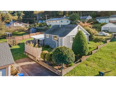 900 Doyle Street Reedsport OR 97467