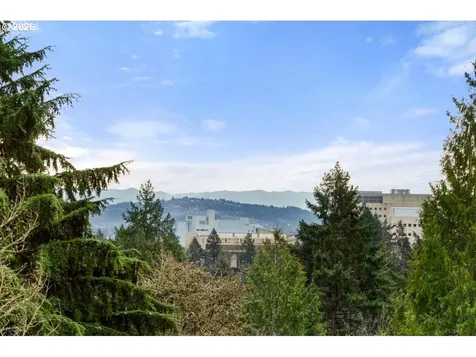 2622 SW Davenport Court Portland OR 97201