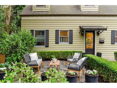 2622 SW Davenport Court Portland OR 97201
