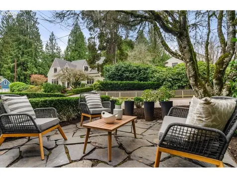 2622 SW Davenport Court Portland OR 97201