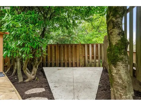2622 SW Davenport Court Portland OR 97201