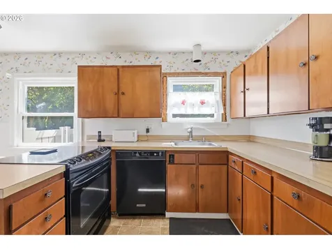 3115 SW Illinois Street Portland OR 97239