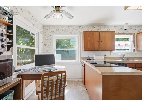 3115 SW Illinois Street Portland OR 97239