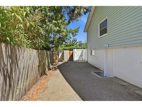 3115 SW Illinois Street Portland OR 97239