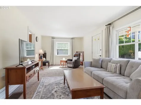 3115 SW Illinois Street Portland OR 97239