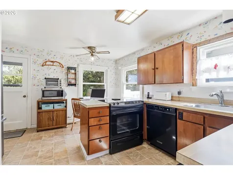 3115 SW Illinois Street Portland OR 97239