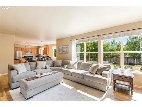 1100 SE Walter Circle Troutdale OR 97060