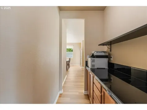 1100 SE Walter Circle Troutdale OR 97060