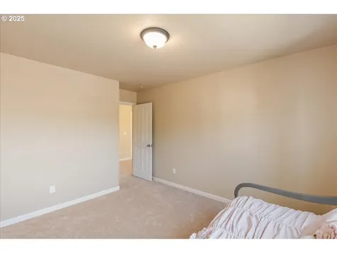 1100 SE Walter Circle Troutdale OR 97060