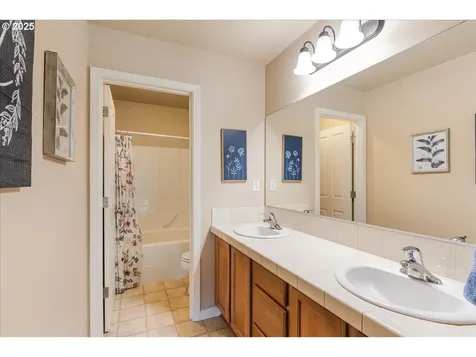 1100 SE Walter Circle Troutdale OR 97060