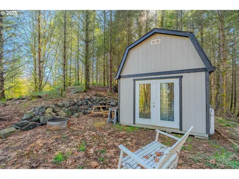 279 Trout Lakes Road Castle Rock WA 98611