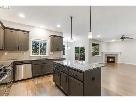 11369 NW 325th Avenue North Plains OR 97133