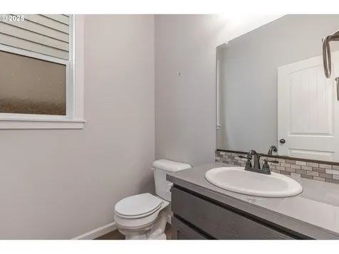 11369 NW 325th Avenue North Plains OR 97133