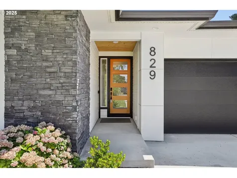 829 SE Morgan Road Vancouver WA 98664
