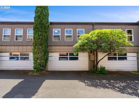 1127 NW Irving Street Portland OR 97209