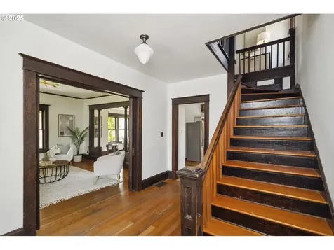4919 NE 18th Avenue Portland OR 97211