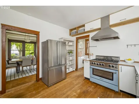 4919 NE 18th Avenue Portland OR 97211