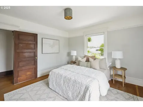 4919 NE 18th Avenue Portland OR 97211