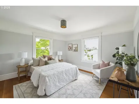 4919 NE 18th Avenue Portland OR 97211