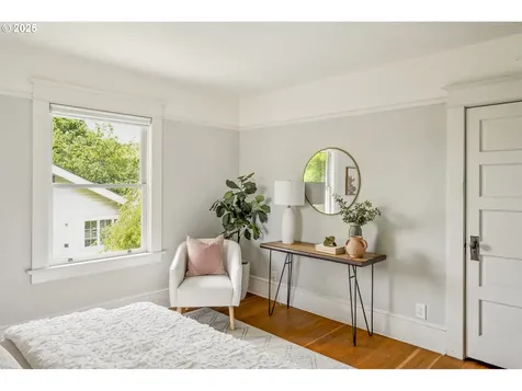 4919 NE 18th Avenue Portland OR 97211