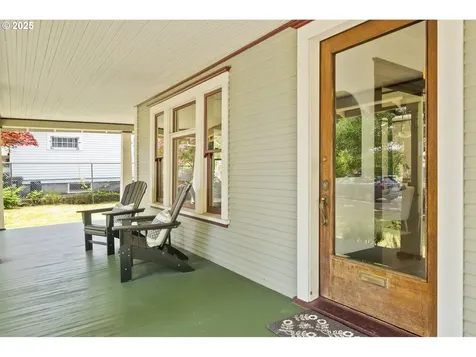 4919 NE 18th Avenue Portland OR 97211