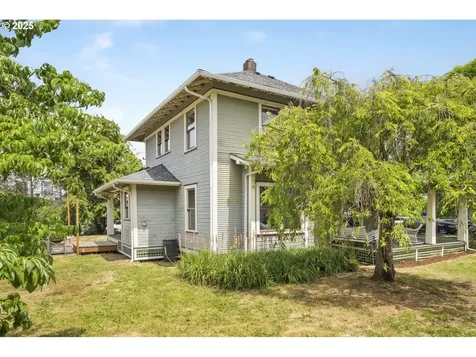 4919 NE 18th Avenue Portland OR 97211