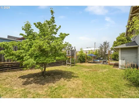 4919 NE 18th Avenue Portland OR 97211