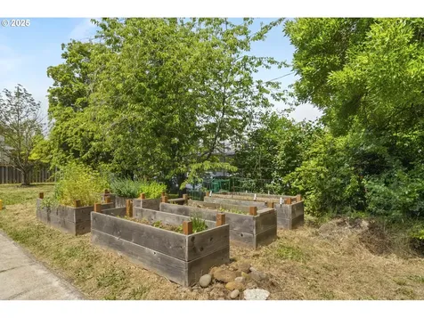 4919 NE 18th Avenue Portland OR 97211