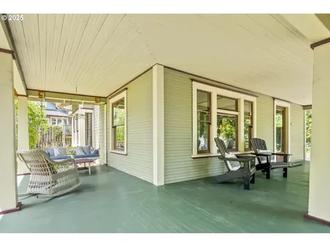 4919 NE 18th Avenue Portland OR 97211