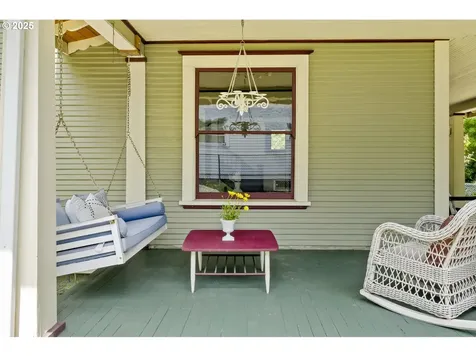 4919 NE 18th Avenue Portland OR 97211