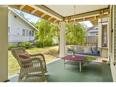 4919 NE 18th Avenue Portland OR 97211
